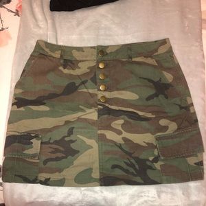 Camo forever 21 skirt